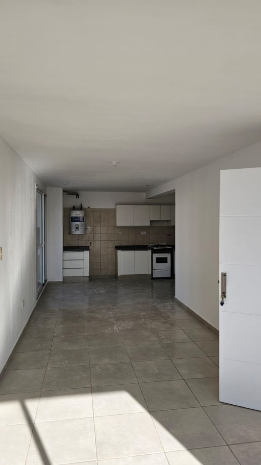 ALQUILER DEPTO 2 DORMITORIOS CON BALCON A Mts.DE CIUDAD UNIVERSITARIA