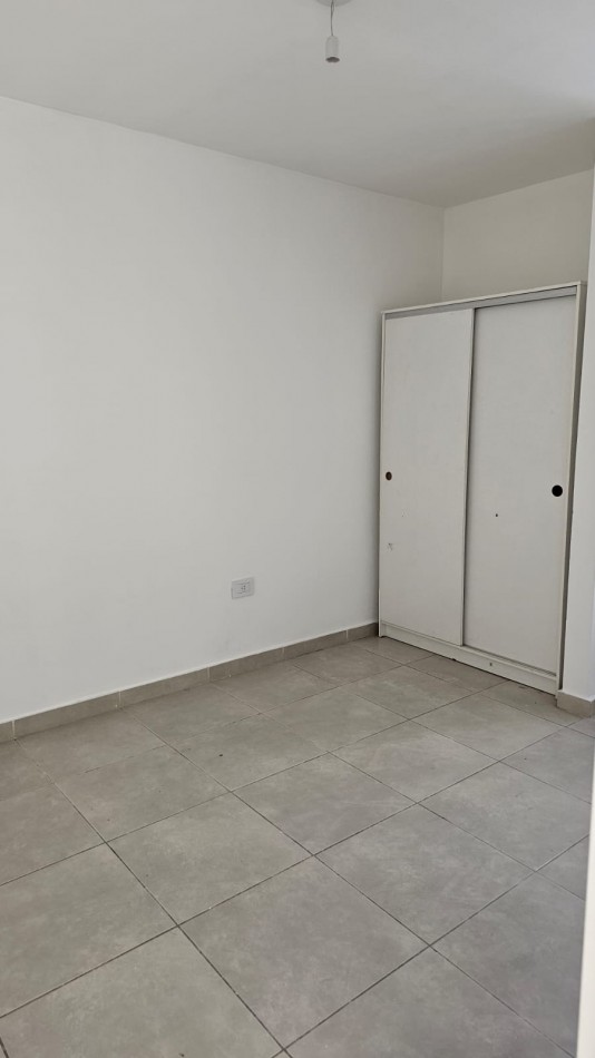 ALQUILER DEPTO 2 DORMITORIOS CON BALCON A Mts.DE CIUDAD UNIVERSITARIA