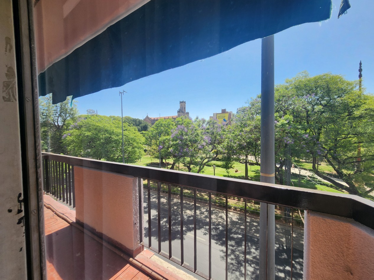 Departamento 2 Dorm Frente a Plaza Colon! AMOBLADO