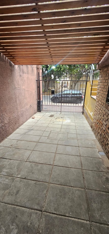 ALQUILO DEPTO P.B 3 DORM CON COCHERA- SIN COMISION INMO! 