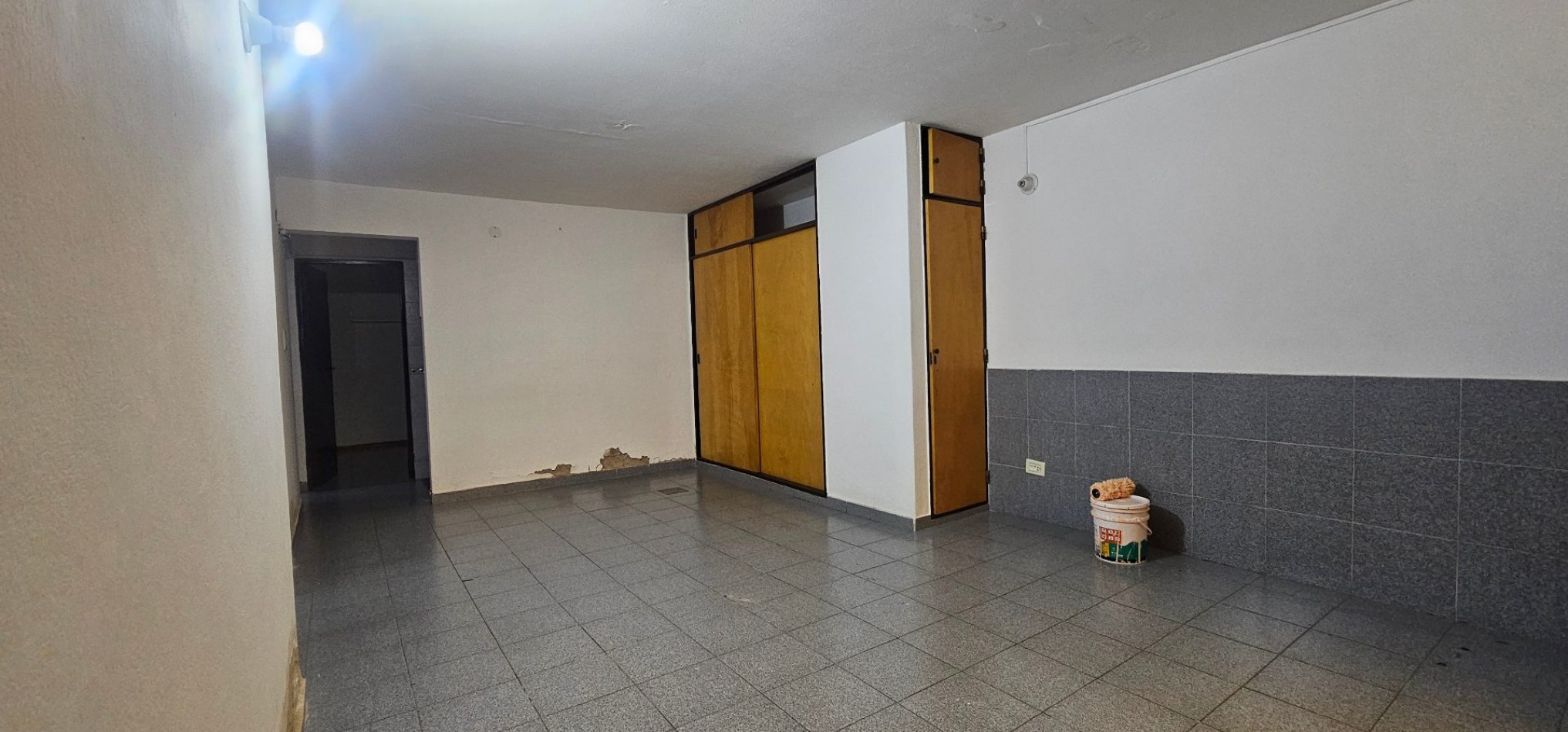 CASA EN VENTA - B° POETA LUGONES - IDEAL PARA MODERNIZAR