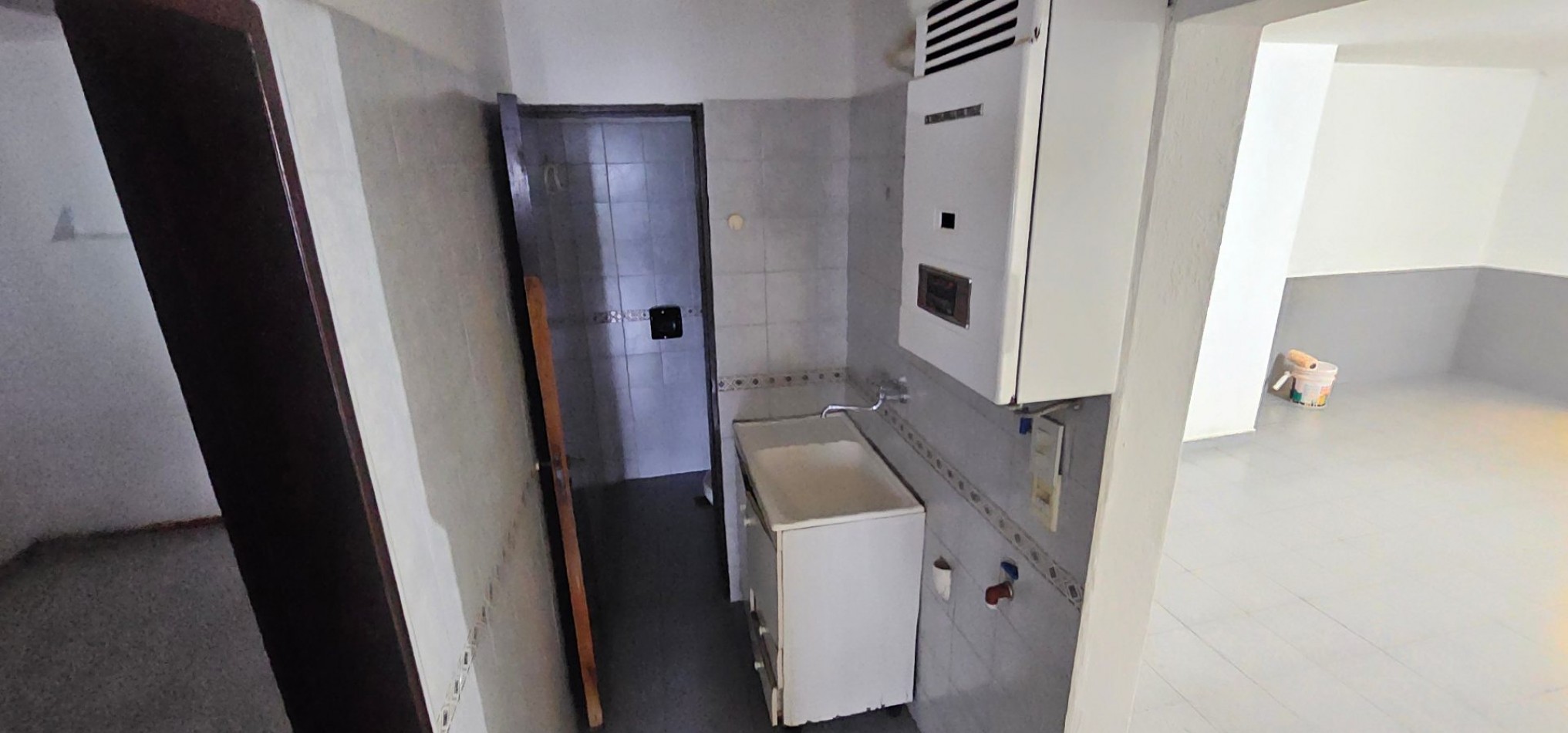 CASA EN VENTA - B° POETA LUGONES - IDEAL PARA MODERNIZAR