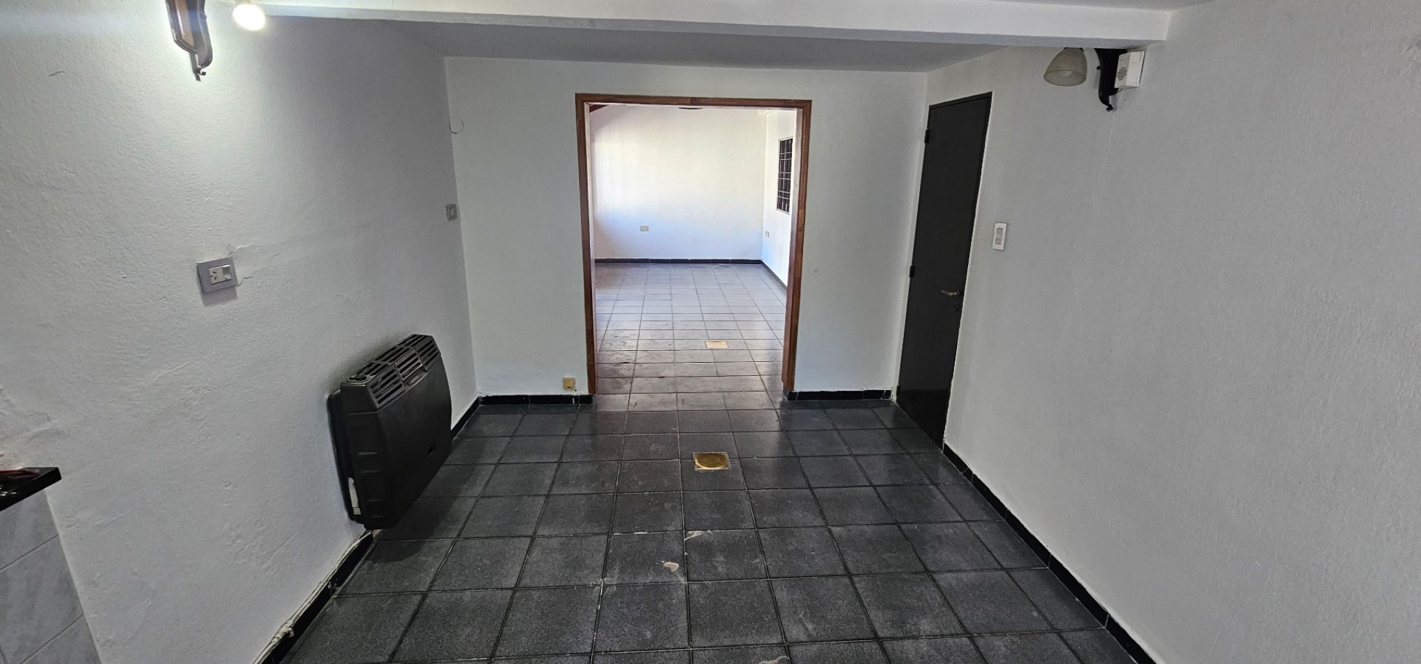 CASA EN VENTA - B° POETA LUGONES - IDEAL PARA MODERNIZAR