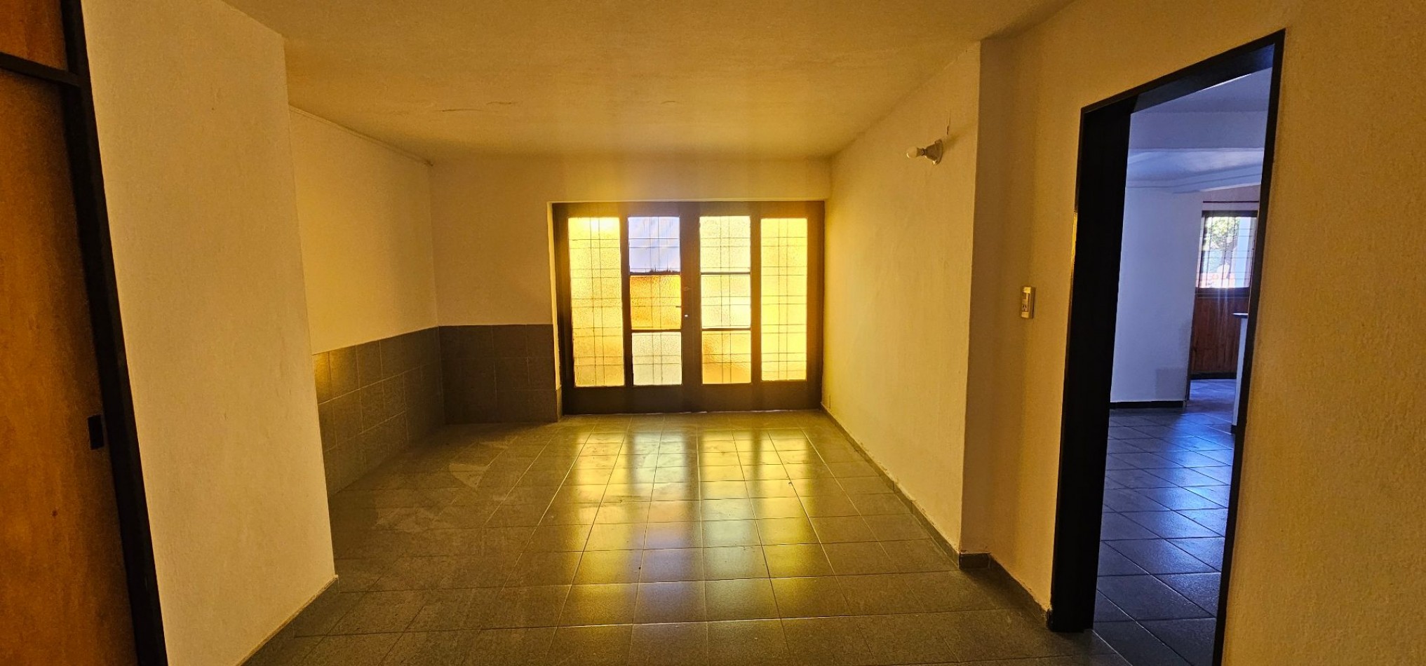 CASA EN VENTA - B° POETA LUGONES - IDEAL PARA MODERNIZAR