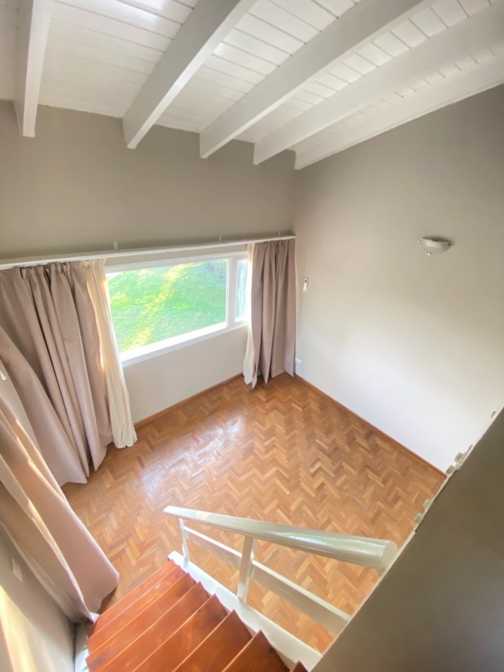CASA 5 Dorm EN ALQUILER - B° Costa Verde