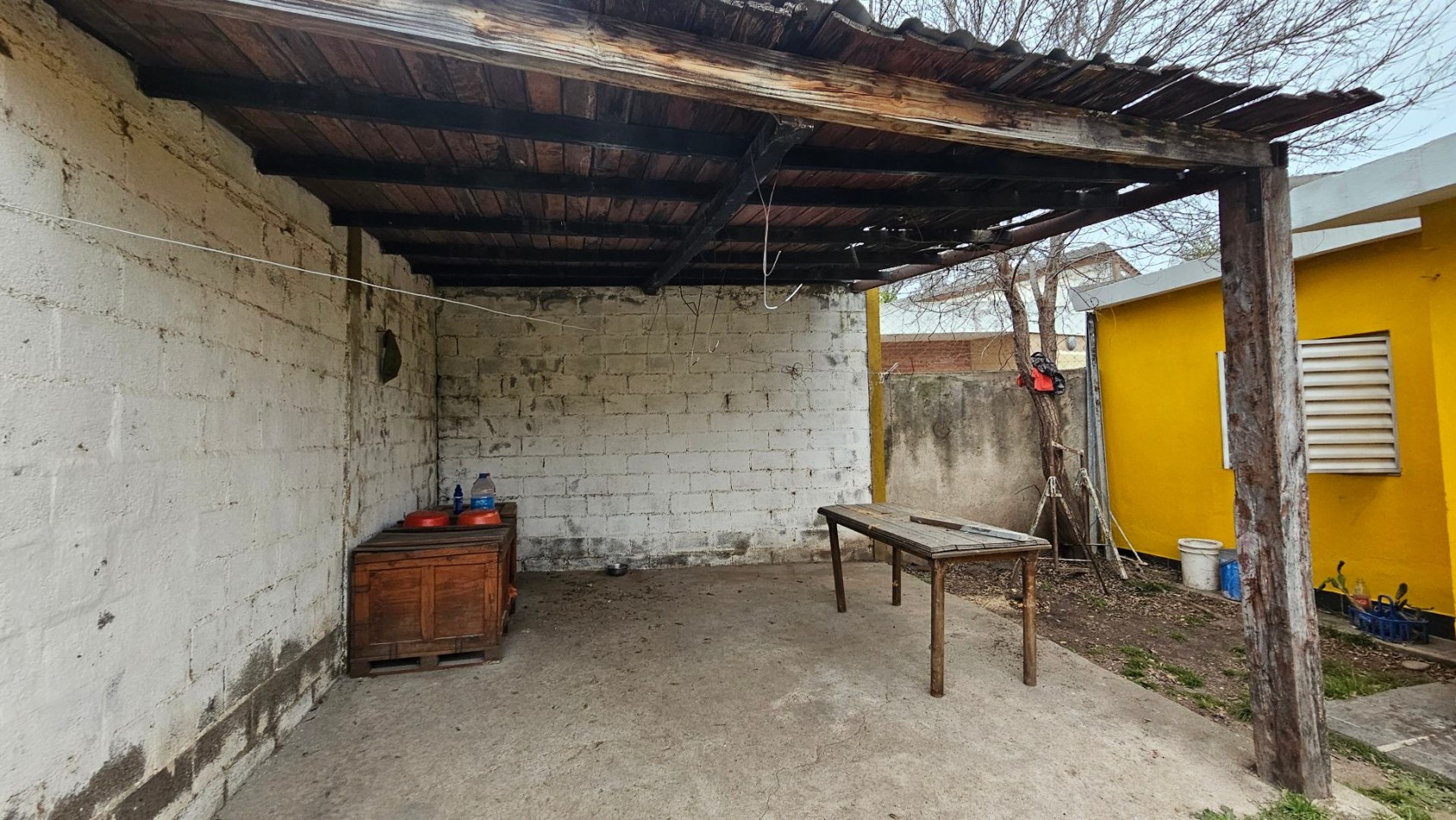 COMODA CASA DE 4 DORMITORIOS EN VENTA-SALDAN