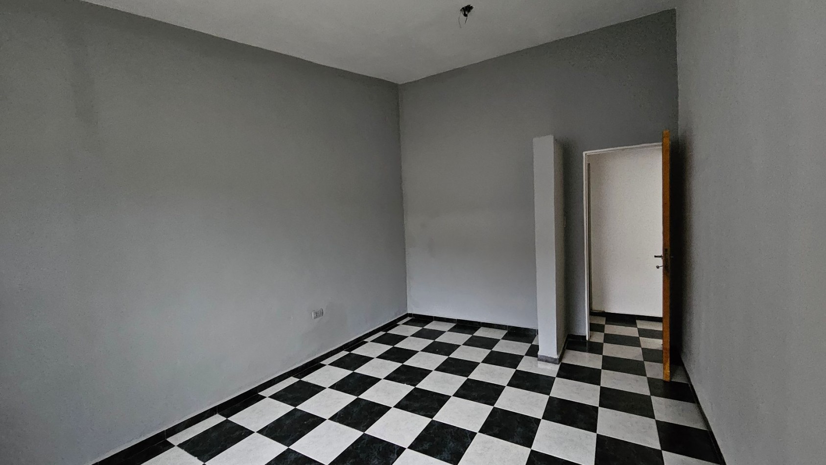 COMODA CASA DE 4 DORMITORIOS EN VENTA-SALDAN