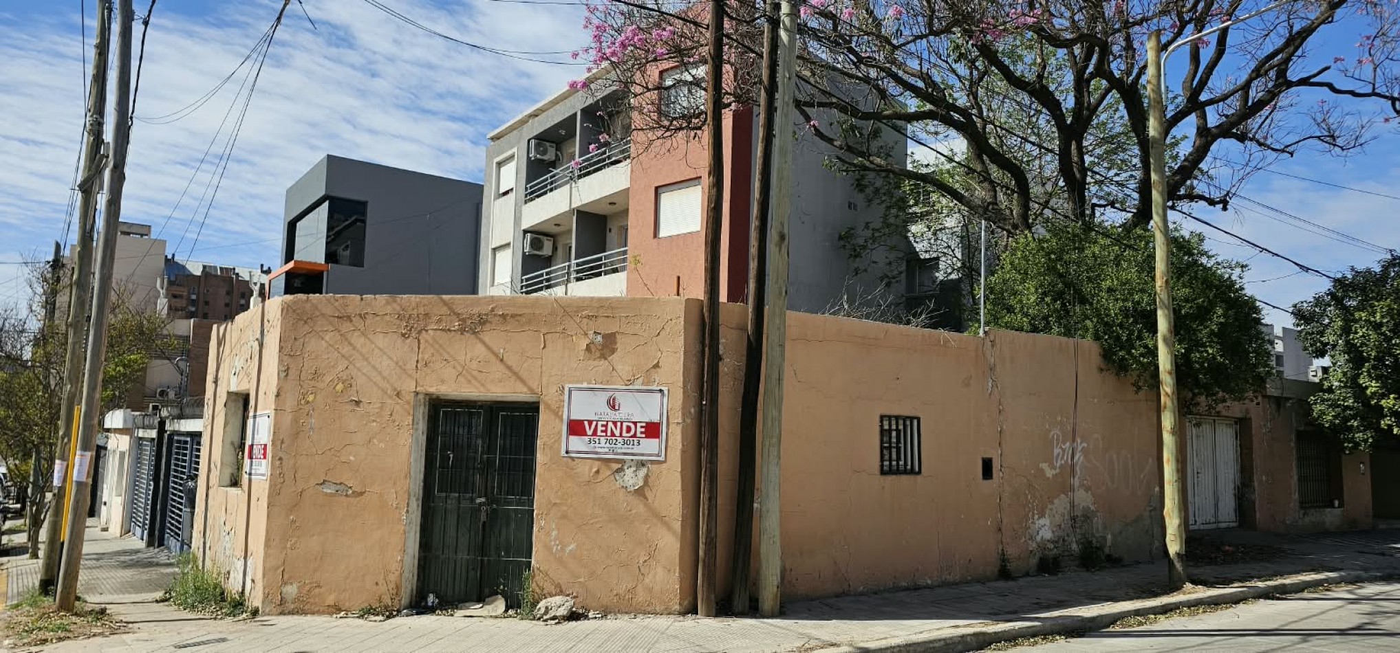 EXCELENTE TERRENO CON POTENCIAL EDIFICABLE EN B° GUEMES / TRIBUNALES II