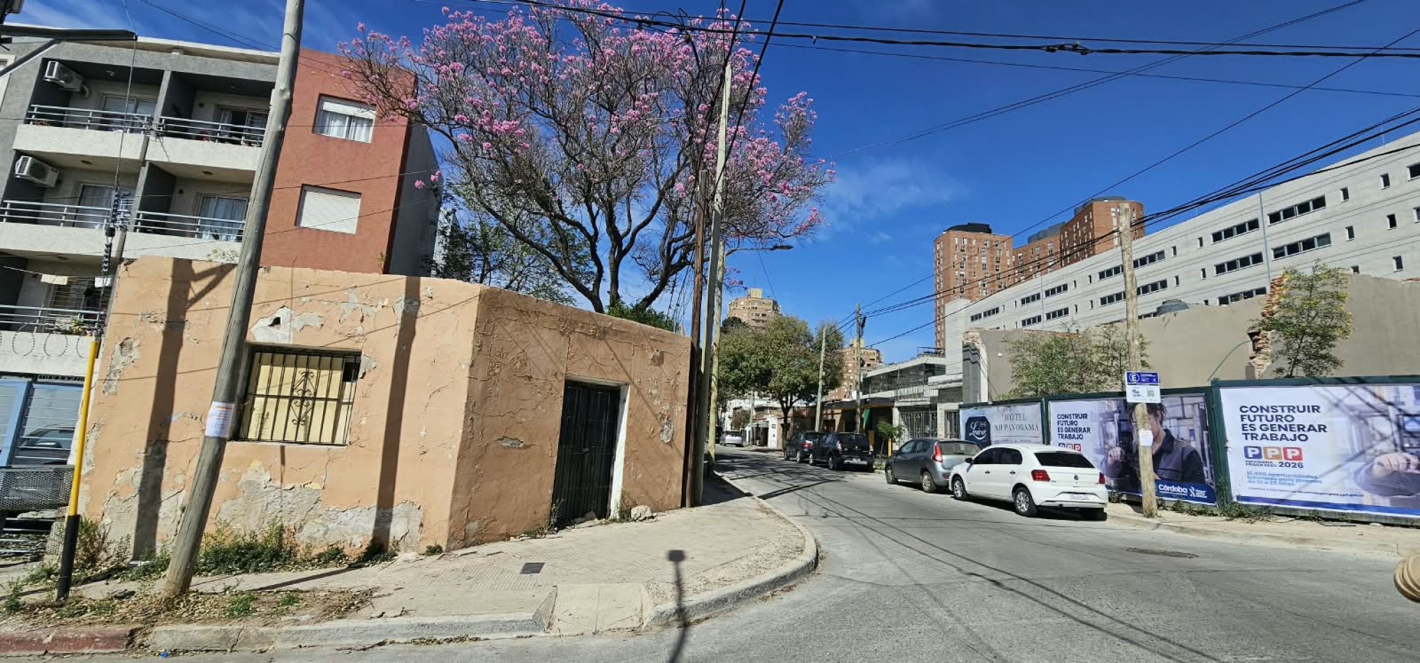 EXCELENTE TERRENO CON POTENCIAL EDIFICABLE EN B° GUEMES / TRIBUNALES II
