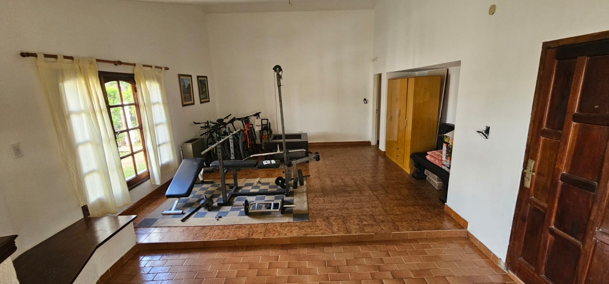 🚀 ARGUELLO-EL REFUGIO-CASA 4 DORM PLANTA BAJA A MTS DE RECTA MARTINOLLI 