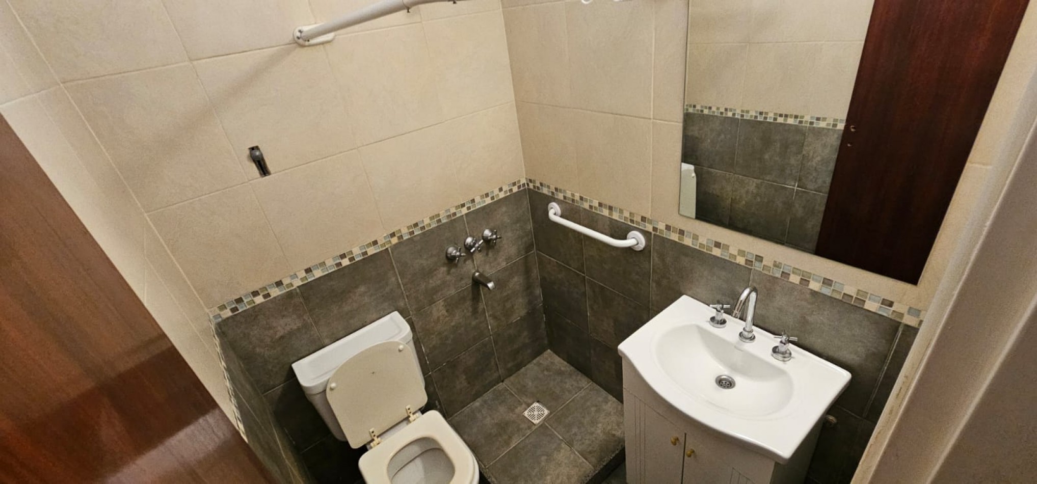 🚀 ARGUELLO-EL REFUGIO-CASA 4 DORM PLANTA BAJA A MTS DE RECTA MARTINOLLI 