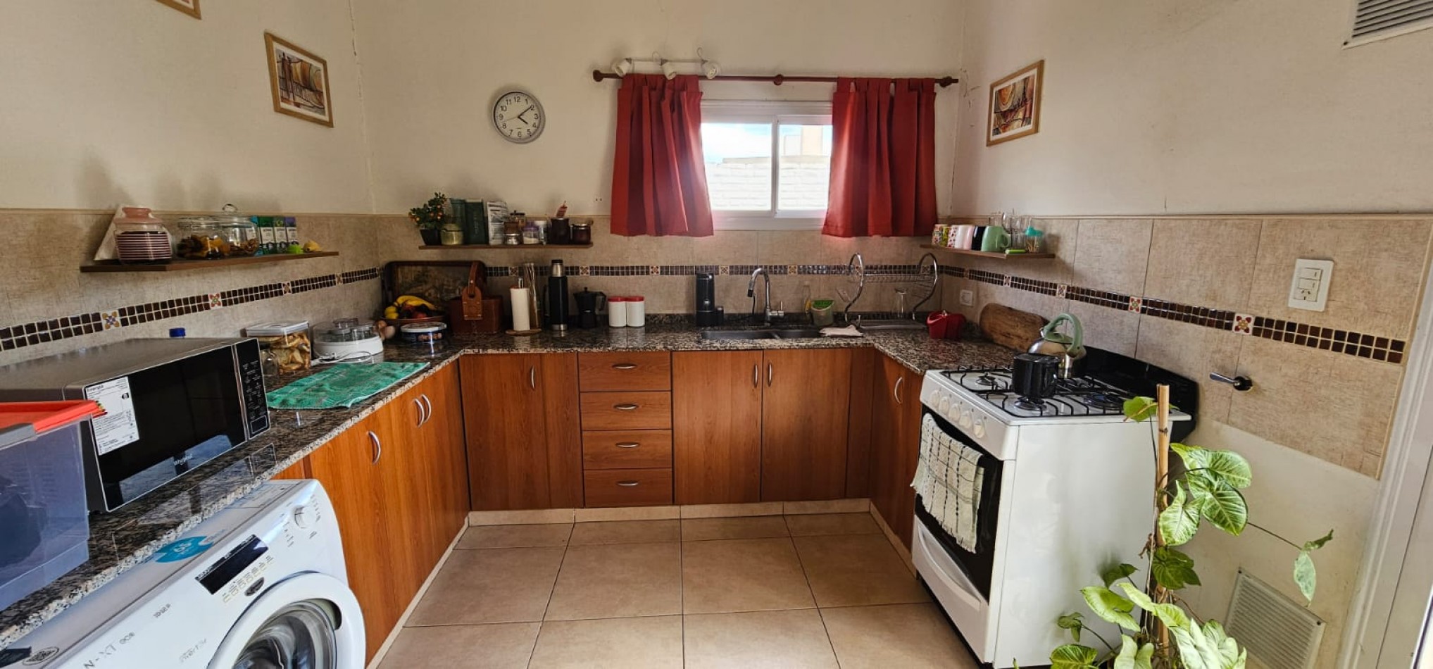 🚀 ARGUELLO-EL REFUGIO-CASA 4 DORM PLANTA BAJA A MTS DE RECTA MARTINOLLI 
