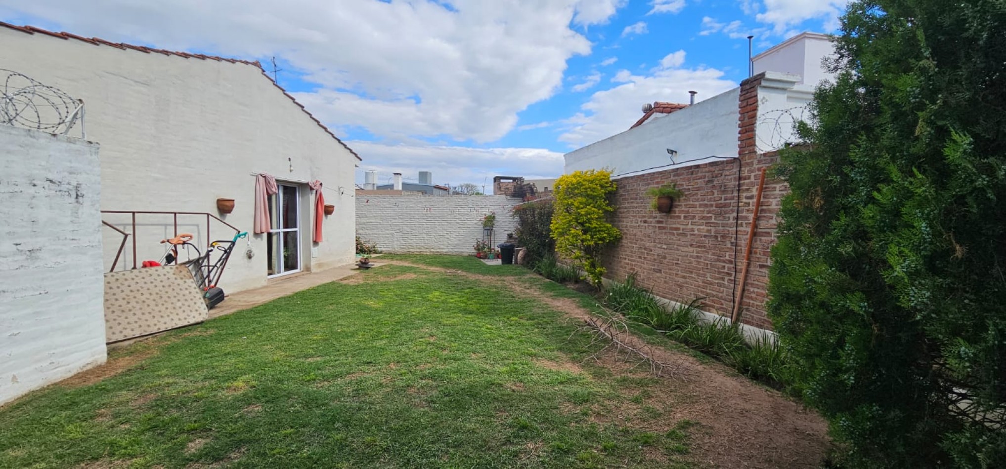 🚀 ARGUELLO-EL REFUGIO-CASA 4 DORM PLANTA BAJA A MTS DE RECTA MARTINOLLI 