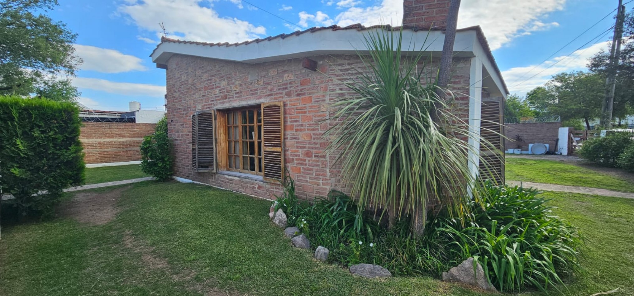 🚀 ARGUELLO-EL REFUGIO-CASA 4 DORM PLANTA BAJA A MTS DE RECTA MARTINOLLI 