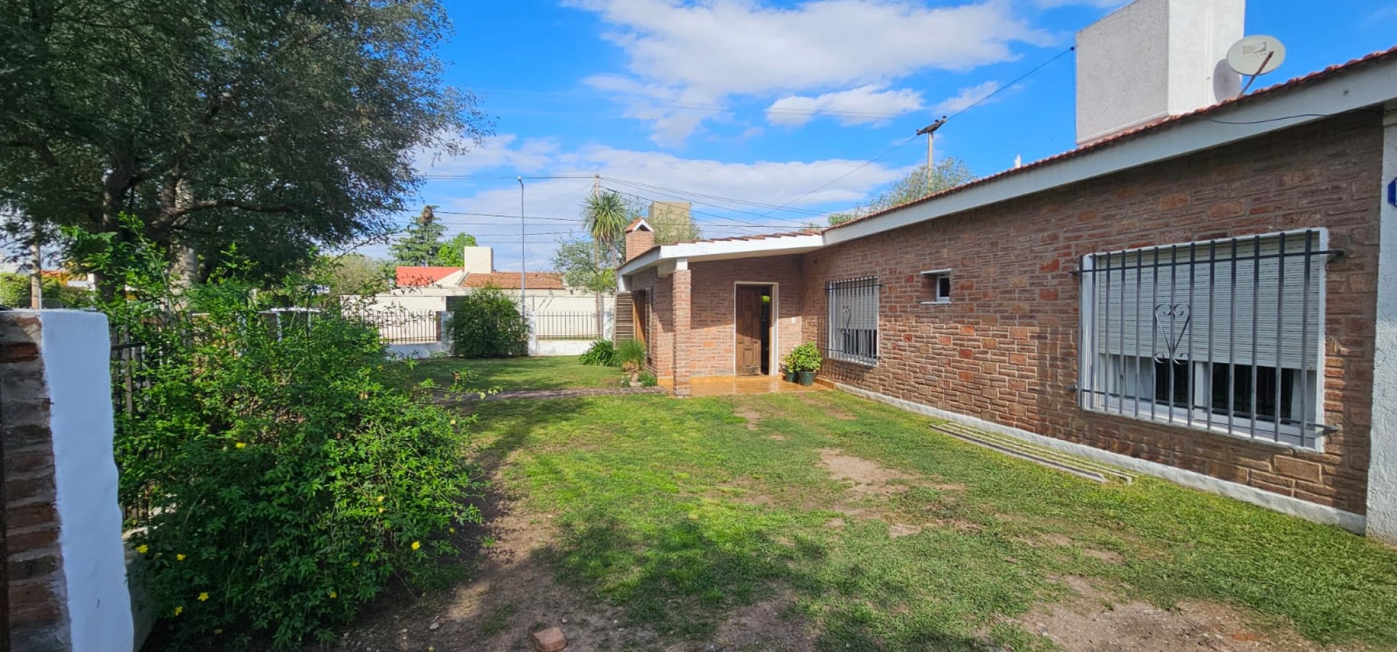 🚀 ARGUELLO-EL REFUGIO-CASA 4 DORM PLANTA BAJA A MTS DE RECTA MARTINOLLI 