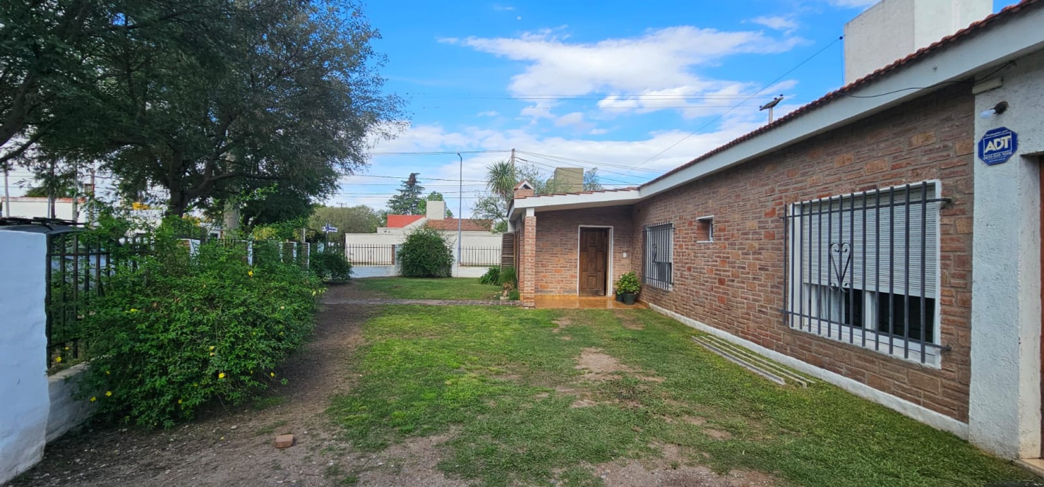 🚀 ARGUELLO-EL REFUGIO-CASA 4 DORM PLANTA BAJA A MTS DE RECTA MARTINOLLI 