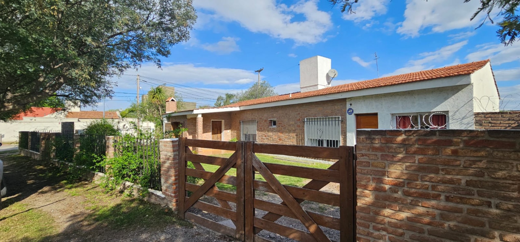🚀 ARGUELLO-EL REFUGIO-CASA 4 DORM PLANTA BAJA A MTS DE RECTA MARTINOLLI 