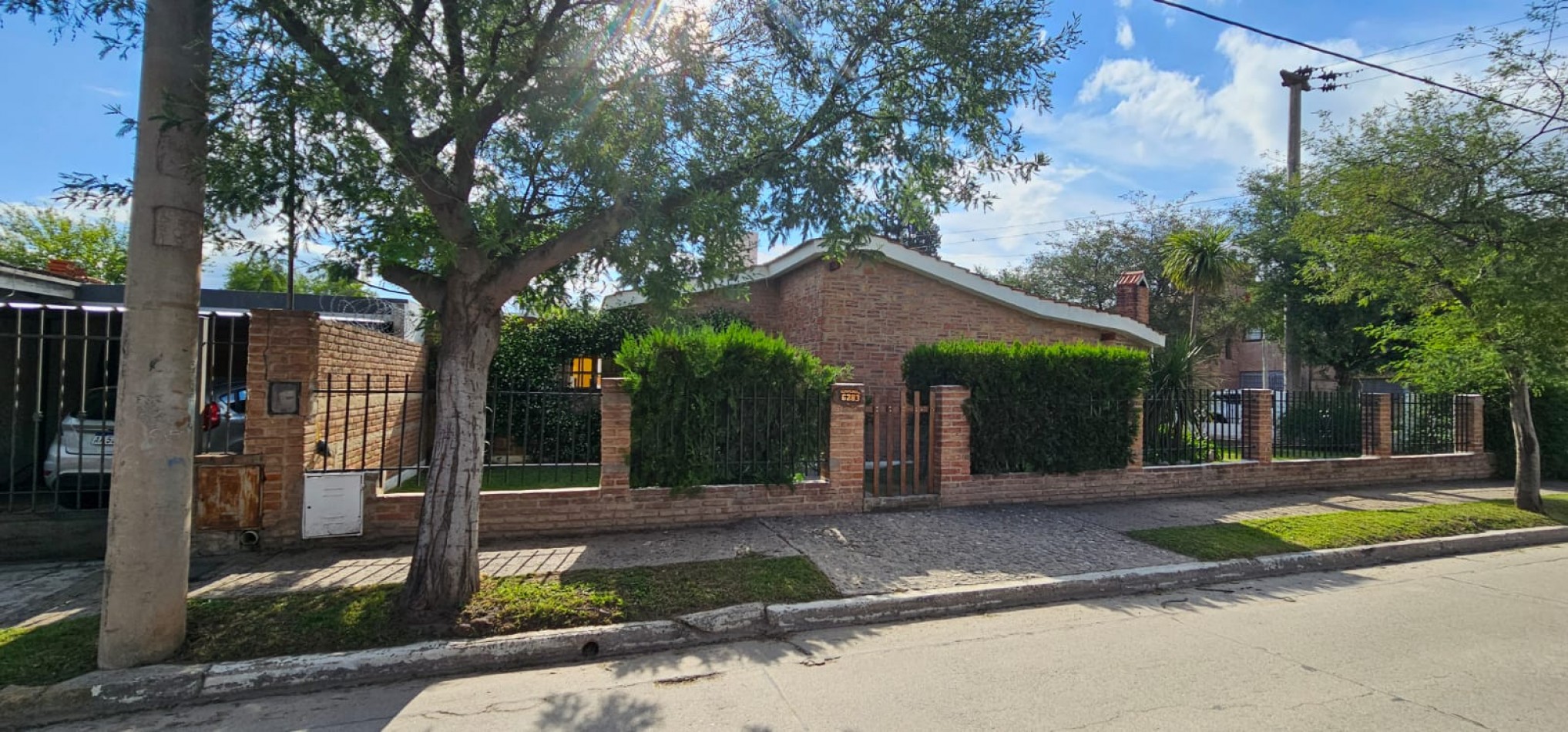 🚀 ARGUELLO-EL REFUGIO-CASA 4 DORM PLANTA BAJA A MTS DE RECTA MARTINOLLI 
