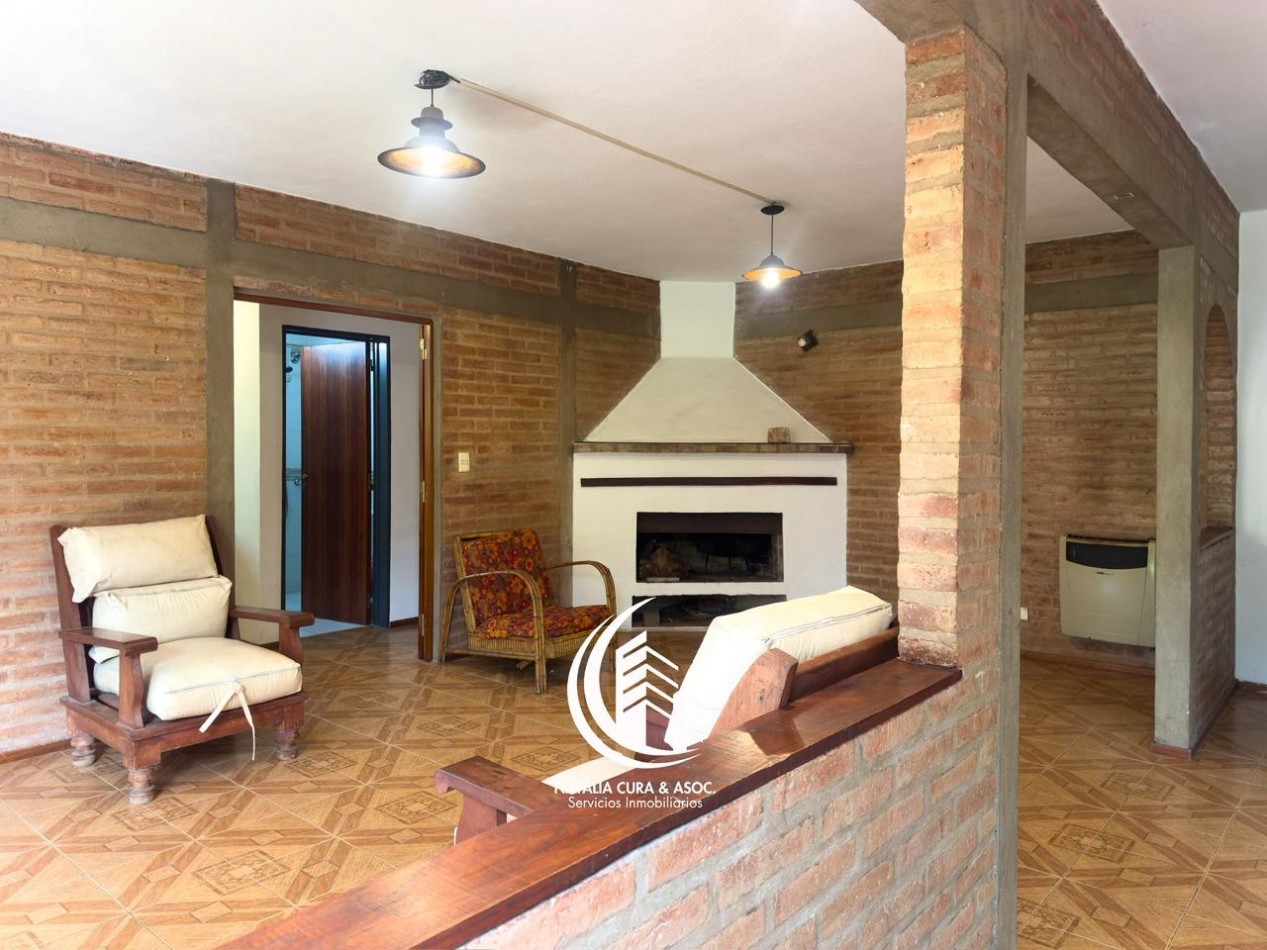 ALQUILER: Casa Quinta en Arguello 4 Dorm con Gran Parque y Pileta